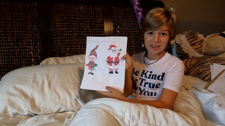 Le lutin coquin sauve le pere noel